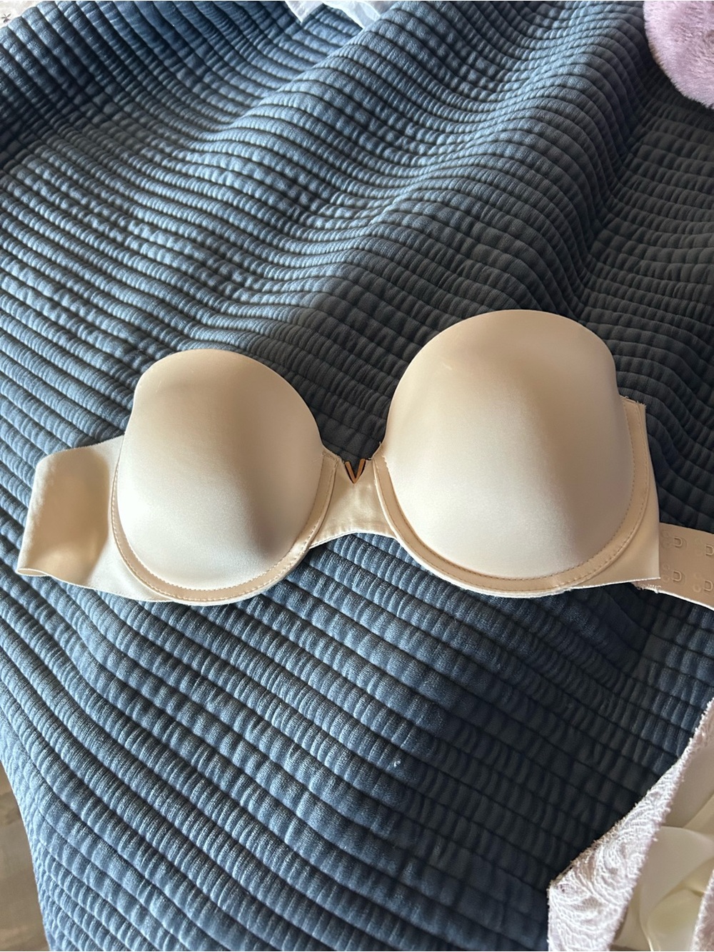Victoria’s Secret strapless cream bra